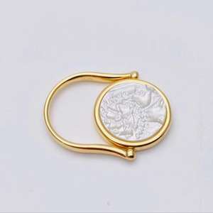 14K Gold Mermaid of the Sea Series Weißer doppelseitiger Ring aus Perlmutt, handgefertigter Vintage-Designer im Palaststil - Product Image 5