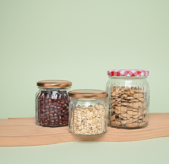 High Quality Vertical Striped Glass Jar with sealed Metal Screw Cap for Storing Jam Honey Oats and Dry Goods in the Kitchen