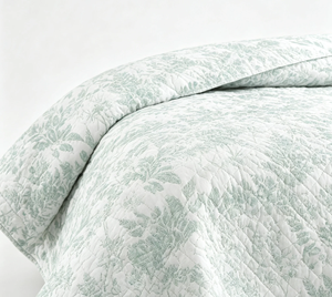 Couette lavable de luxe en tissu vert Lear, douceur exceptionnelle, garnie de polyester durable pour usage hôtelier - Product Image 2