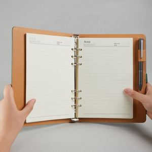Carnet A5 en cuir PU personnalisé avec logo, porte-stylo intégré, idéal pour la vente en gros - Product Image 4