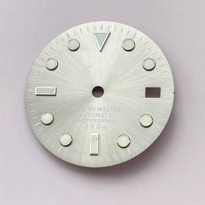 Nouveau modèle NH35 avec cadran lumineux vert soleil, boîtier en acier inoxydable de 28,5 mm, adapté aux montres mécaniques avec affichage de la date. - Product Image 6