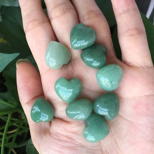 Pierre de rose naturelle de 15 mm, pierres d'amour en forme de cœur, pierres de guérison, cristal de pierre précieuse poli, cristal de paume pour le chakra, le reiki, la décoration de la maison - Product Image 3