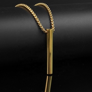 Joyería Minimalista, Collar de Barra Vertical 3D Personalizado con Nombre Grabado en Oro de 18K para Hombres y Mujeres - Product Image 2