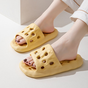 Funny Home Slippers Summer Girl's Cute Sandals Non Slip Flat Leaky Open Toe Sandals Comfortable Washroom Thick Bottom Slippers - Product Image 2