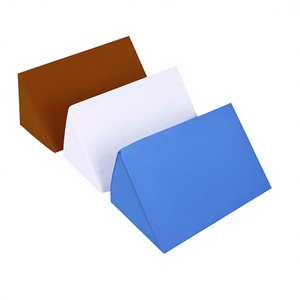 Tapis de positionnement triangulaire en éponge hautement élastique et respirante pour patients âgés paralysés, pour la position latérale et l'élevation des genoux et des jambes - Product Image 1