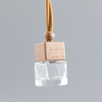 Bouteille en verre de parfum diffuseur de parfum de voiture carrée avec bouchon à vis joint vide porte-parfum suspendu