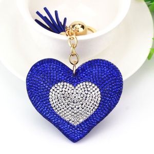 Llavero de moda bicolor con borlas y diamantes de imitación en forma de corazón, colgante de cristal brillante para bolso, accesorio en forma de corazón en stock - Product Image 6