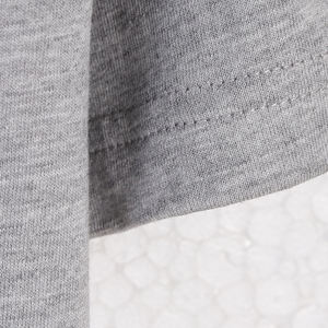 Camiseta Casual Gris para Hombre, 180 GSM, 90% Algodón, 10% Viscosa, OEM ODM Disponible - Product Image 2