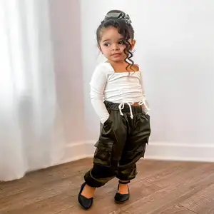 春季小女孩绿色嘻哈工装裤套装实心上衣运动服婴儿棉装婴儿服装1-3岁女孩休闲