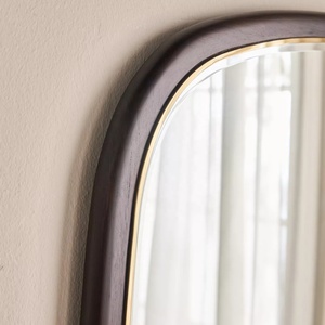 <span class=keywords><strong>Commode</strong></span> moderne avec miroir en bois massif, bords arrondis et incurvés avec accents dorés, textures superposées et forme ondulée - Product Image 5