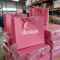 Sacs cadeaux en papier personnalisés en gros avec poignée en ruban pour vêtements, chaussures, lingerie avec votre logo