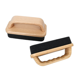 Brosse à chaussures en bambou avec manche pour le nettoyage domestique, lot de 2 - Product Image 1
