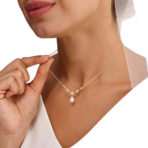 Conjunto de Joyería SJ Elegante con Perlas de Agua Dulce y Hojas de Circonia Cúbica, Chapado en Oro Rosa de 18K, Collar y Aretes de Acero Inoxidable, Regalo para Mujer - Product Image 5