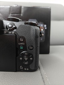 Good Condition Used Panasonics Lumixs DMC-G85 16.00 MP 4K Video Shooting Digital <b>Camera</b> - Product Image 3
