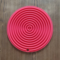 Tapis de dessous de plat en silicone rond polyvalent et antidérapant résistant à la chaleur sans BPA pour les casseroles chaudes Protection de la table à manger de cuisine