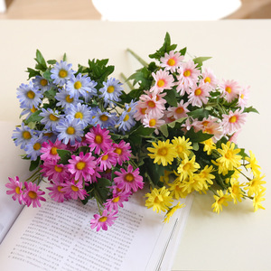 Ruilisi Marguerites Artificielles 9 Têtes Fleurs en Soie Style Coréen Décoration de Mariage - Product Image 4