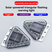 Dilengkapi dengan Manik-manik LED 5W Berintensitas Tinggi, Tenaga Surya, Lapisan Pelindung IP65, Memberikan Cahaya Berkedip Jarak Jauh untuk Kendaraan