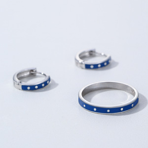 Un élégant ensemble bague et boucles d'oreilles en argent sterling S925 avec émail bleu, un ensemble de bijoux haut de gamme, de niche et vintage pour femmes. - Product Image 4