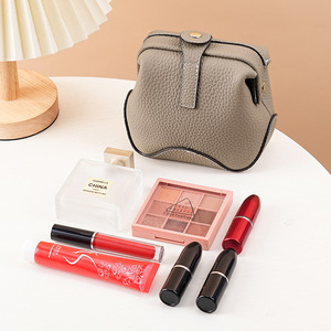 Sac à rouge à lèvres en cuir véritable personnalisé de haute qualité, <span class=keywords><strong>mini</strong></span> sac de voyage portable pour maquillage, petit sac de rangement pour bijoux en cuir pleine fleur - Product Image 4