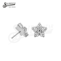 SUPERSTAR ASTM F136 Titane sans filetage, fixation à poussoir, avec cristaux de zircone ronds sertis à griffes, motif fleur, pour piercing hélix, oreille et lèvre