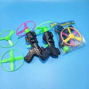 Pistola de juguete giratoria, Libélula de bambú 608, Juguete volador giratorio de retroceso, 1 yuan, Juguete para niños, Suministro de 2 yuanes - Product Image 3