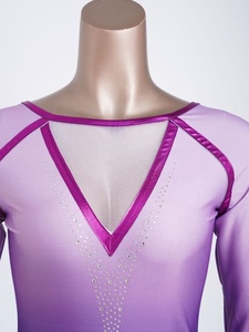 Robe de patinage artistique pour femme, ombrée, avec strass, en Spandex, col en V, manches longues en maille, avec trous pour les pouces, ourlet type mouchoir, pour compétition, personnalisable - Product Image 3