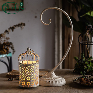 Farol de Escritorio de Hierro Forjado Calado Blanco A2501, Decoración Navideña, Candelabro Retro Francés - Product Image 3