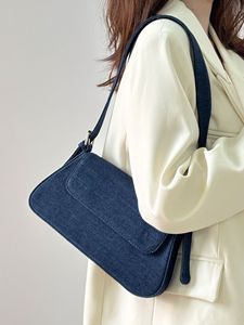 Sac fourre-tout décontracté en jean tendance pour l'été avec fermeture éclair et chaînes pour femmes - Product Image 5