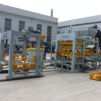 Machine à fabriquer des briques en béton de petite taille QT4-15 pour les projets de construction
