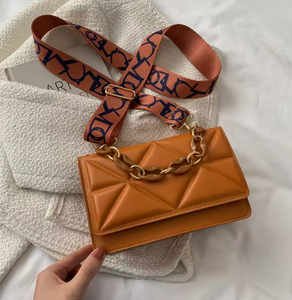 Sac fourre-tout mini à une épaule de créateur de mode, adapté aux portefeuilles et aux sacs bandoulière pour filles et femmes. - Product Image 2