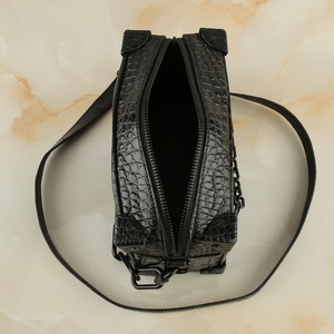 Sac à main en cuir de crocodile noir avec fermeture carrée et poignées, style classique, pour femme, usage quotidien, sac à main en cuir de crocodile noir - Product Image 5