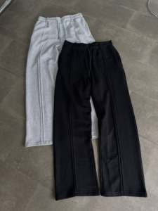Pantalon de survêtement pour homme en molleton de coton de haute qualité, coupe large, avec plis décoratifs, passants de ceinture, taille élastique et cordon de serrage, vente en gros personnalisée - Product Image 1