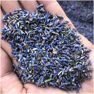 Sac de 1000g de fleurs de lavande séchées naturelles, idéal pour les sachets religieux, les garnitures de coussins ou les décorations de bouteilles en verre. - Product Image 1