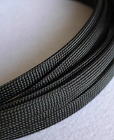 Manchon de tuyau en maille de peau de serpent rouge et noir Manchons de câble tressés en nylon PET écologique