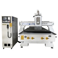 Machine de gravure sur bois CNC 1325 ATC 3D avec fonction de changement d'outil pour la fabrication de portes d'armoires de cuisine en bois