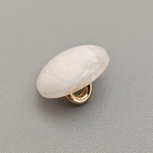 Neuankömmling Personal isierte weiße Farbe Runde Form Knopf Harz Hand Näh knopf für Kleidungs stück - Product Image 1