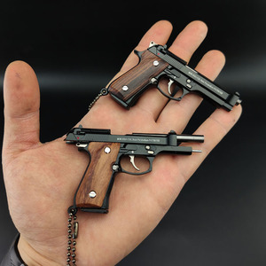 Llavero de pistola Beretta M92 dorada realista 1:3, llavero de pistola de madera, modelo de pistola de metal, mini pistola de juguete para adultos - Product Image 3