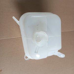 Réservoir d'expansion 25431-2E100 en plastique pour remplacement et réparation - Product Image 2