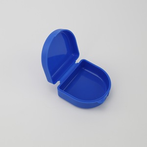 Estuche Portátil para Dentaduras Postizas LK-409, Estuche de Plástico para Guardar Prótesis Dentales, Tamaño Grande - Product Image 1