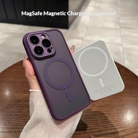 Étui de téléphone magnétique en PC à finition mate et design épuré pour 16 Pro et 17 Pro, avec protection d'objectif, coque de protection pour 13