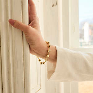 Pulsera <span class=keywords><strong>de</strong></span> Bolas Moderna para Mujer Xinyun Minimalista, Chapada en <span class=keywords><strong>Oro</strong></span> <span class=keywords><strong>de</strong></span> 18K y Plata <span class=keywords><strong>de</strong></span> Ley 925 (Resistente al Agua) - Product Image 4