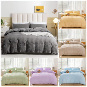 Suministro de comercio exterior transfronterizo: Juego de tres piezas de ropa de cama nórdica de fibra sintética con rayas y textura seersucker para el hogar. - Product Image 6