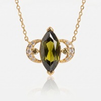 Collier hexagonal transfrontalier en améthyste à double lueur soleil-lune, style français, avec coquille blanche, chaîne en cuivre à huit maillons en forme de bambou et étoile en zircon
