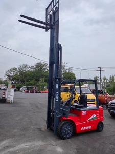 Carretilla elevadora eléctrica Heli de segunda mano de 3 toneladas, rendimiento fiable, manipulador de materiales industriales alimentado por batería, listo para usar - Product Image 4