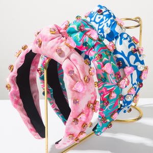 Diadema de moda con efecto tie-dye, borde ancho y pedrería rosa, accesorio para el cabello anudado - Product Image 1