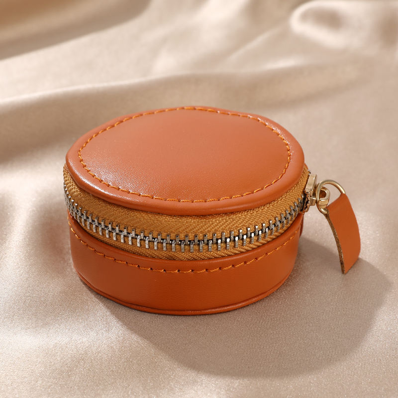 สีน้ำตาล