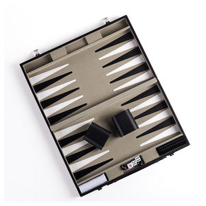 Set da viaggio personalizzato per adulti Backgammon portatile con custodia in pelle e chip per giochi di scacchi - Product Image 1
