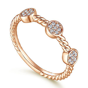 Anello con Cristalli Intrecciati per Donne, Accessorio di Moda Minimalista per Uso Quotidiano - Product Image 2