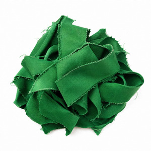 Chutes de tissu vert recyclé d'occasion pour l'exportation, provenant du Bangladesh (Gabardine / Gada), matière recyclée du BD - Product Image 1