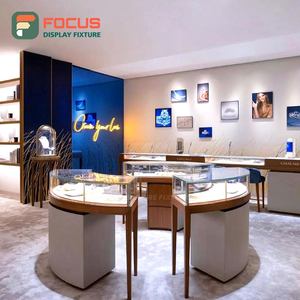 Vitrine de comptoir à bijoux en verre avec éclairage LED de haute qualité, comptoir à bijoux en bois, comptoir de présentation de bijoux moderne et luxueux - Product Image 1